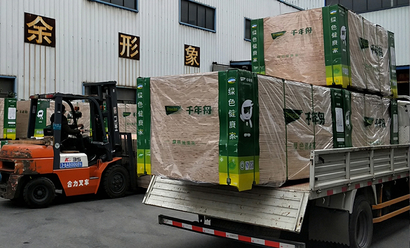 2020年3月，千年舟集团9000张板材、30000米龙骨驰援余杭良渚新城防疫复工项目。.jpg