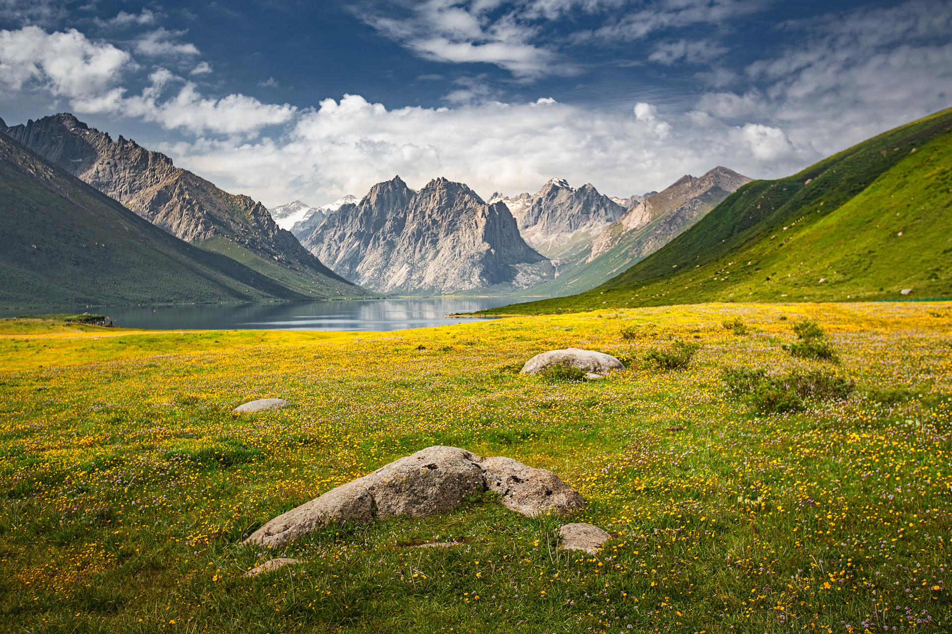 日本の絶景100選の青海島海上アルプス 山口県長門市 / Superb view top 100 of Japan, Alps in the ...