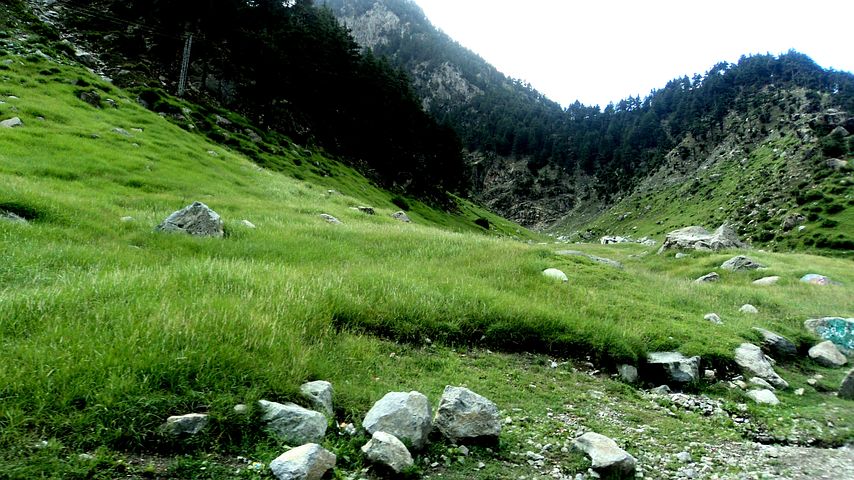hill-178567__480.jpg